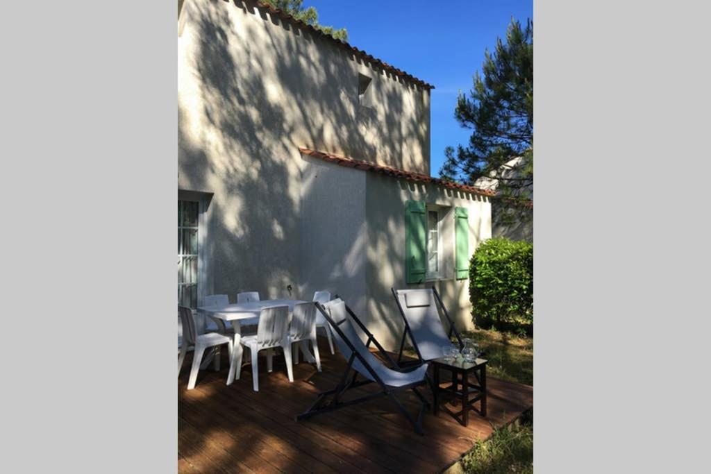 Villa L'Acacias Longeville-sur-Mer Exteriör bild